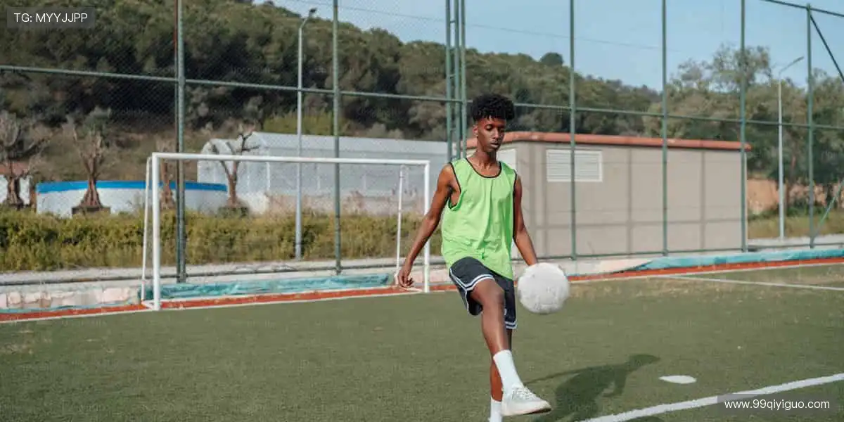 实时比分,互动弹幕,直播乐趣无穷!📱🎉